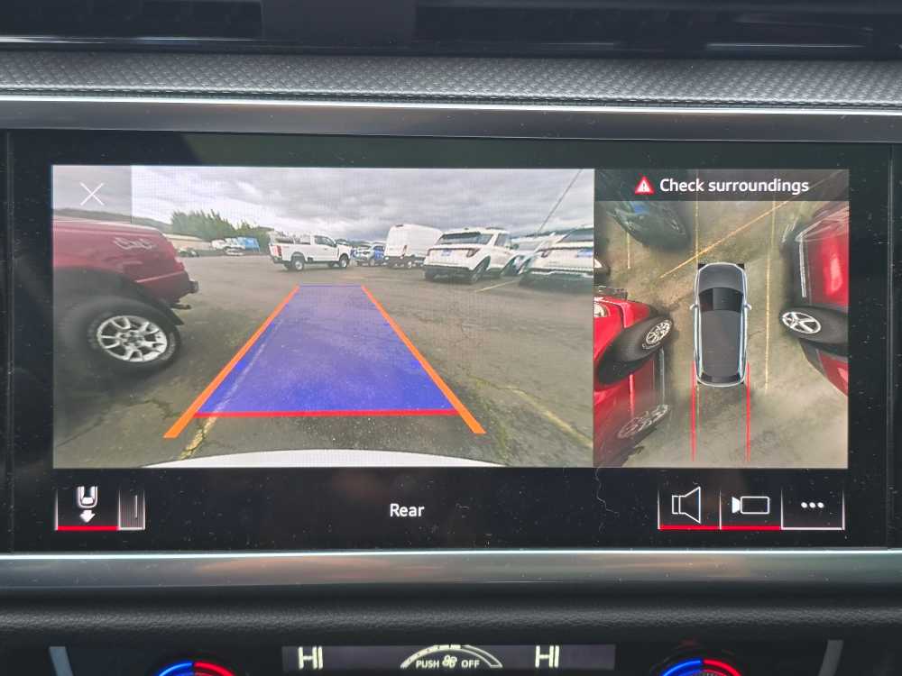 Thumbnail: 2022 Audi Q3 - 19