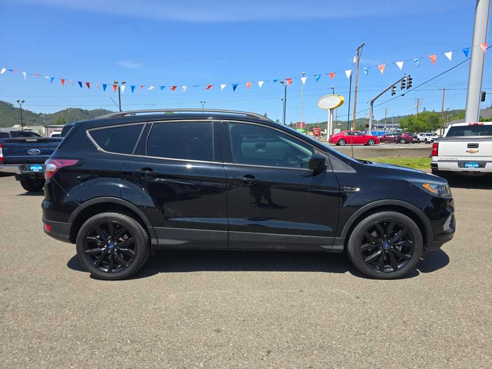 Thumbnail: 2018 Ford Escape - 6