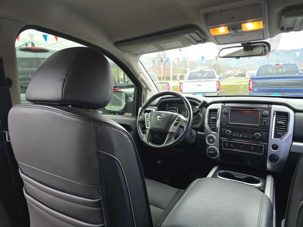 Thumbnail: 2018 Nissan Titan - 10