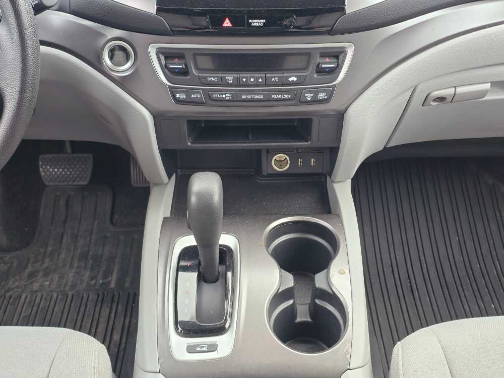 Thumbnail: 2016 Honda Pilot - 13