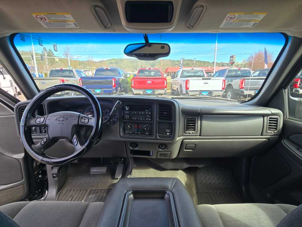 Thumbnail: 2003 Chevrolet Silverado 2500 - 15