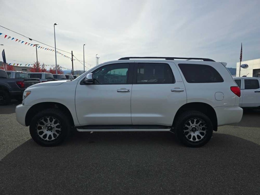 Used 2016 Toyota Sequoia Platinum 5.7L V8 w/FFV SUV