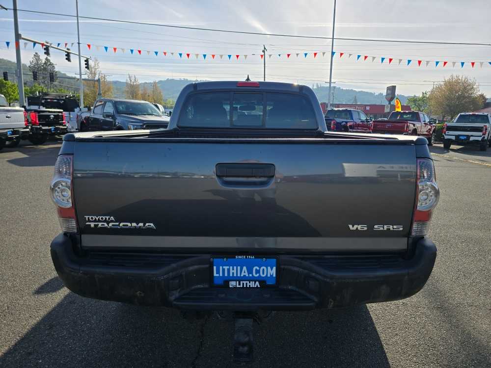 Thumbnail: 2015 Toyota Tacoma - 4