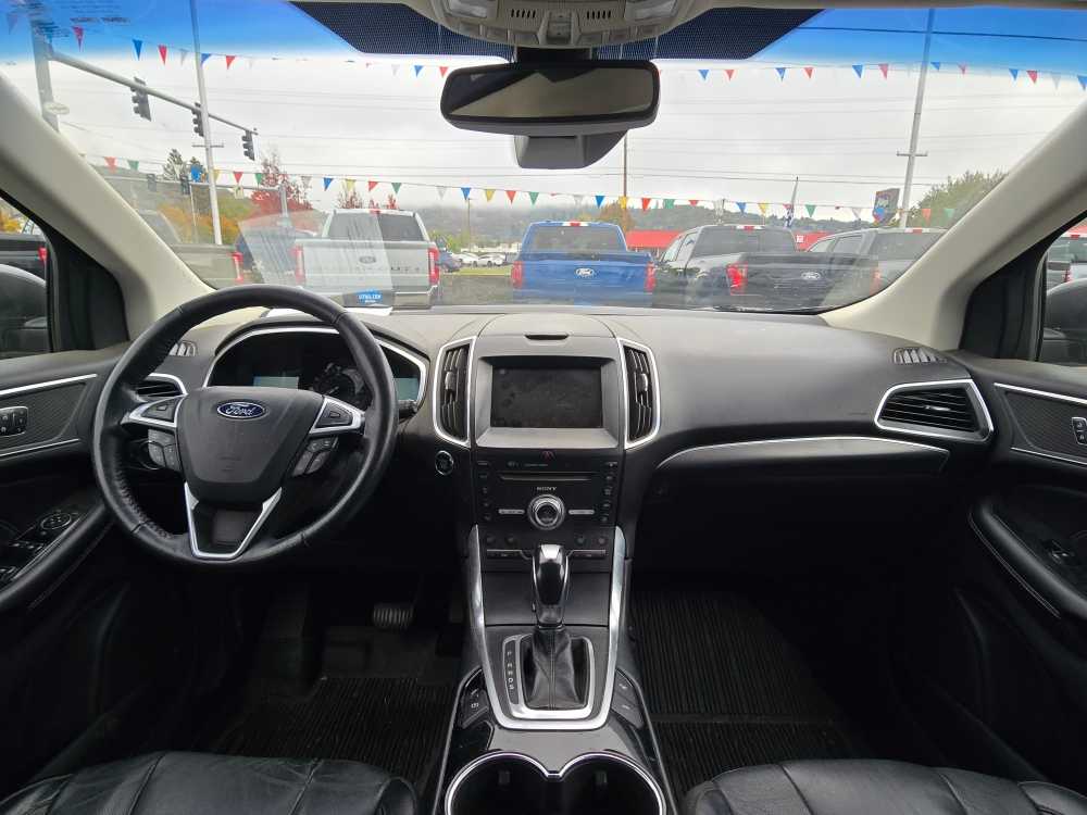 Thumbnail: 2018 Ford Edge - 15