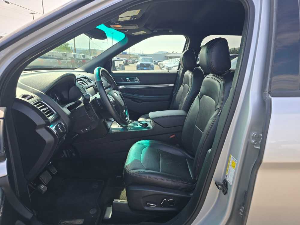 Thumbnail: 2016 Ford Explorer - 9