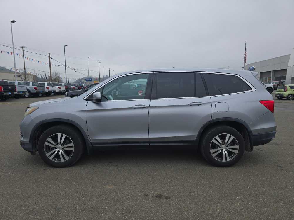 Thumbnail: 2016 Honda Pilot - 2