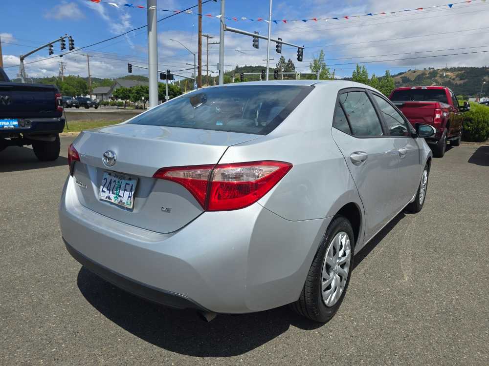 Thumbnail: 2017 Toyota Corolla - 17
