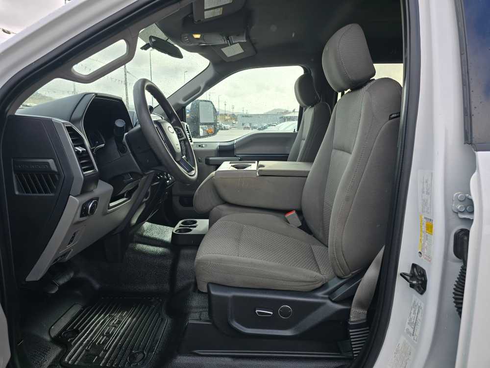 Thumbnail: 2019 Ford F-450 - 9