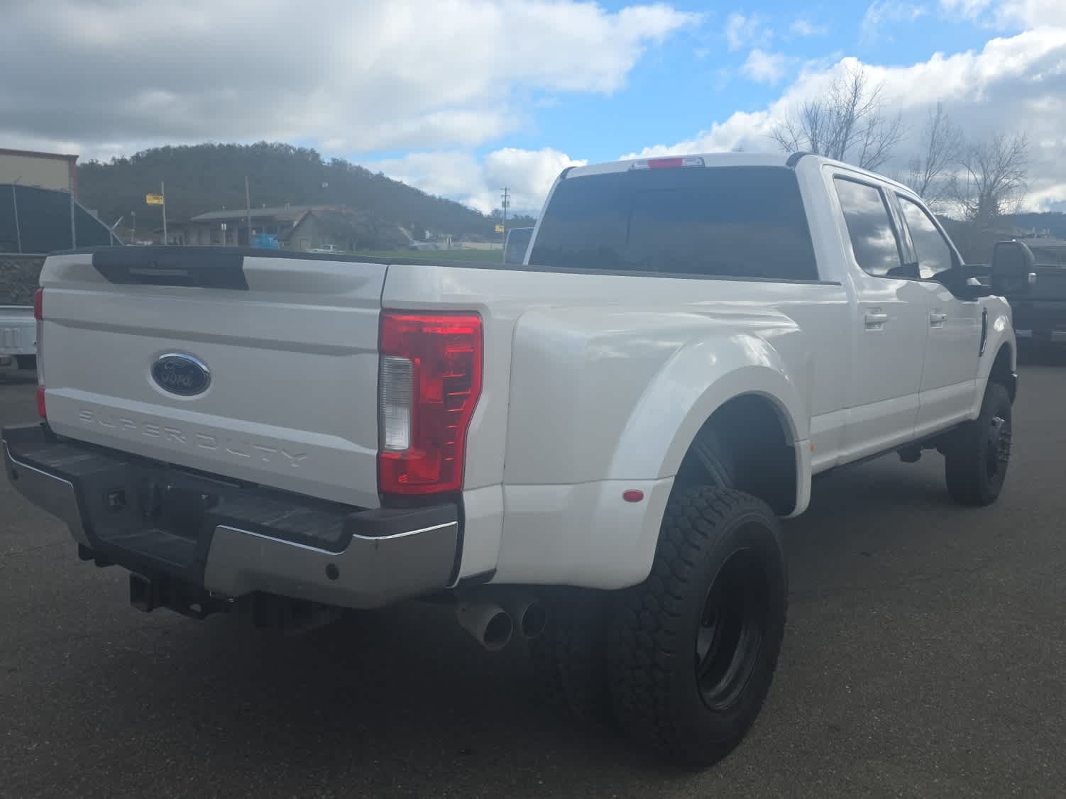 Thumbnail: 2017 Ford F-350 - 4