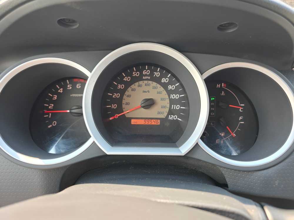 Thumbnail: 2010 Toyota Tacoma - 9