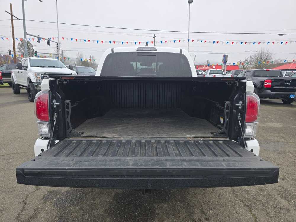 Thumbnail: 2021 Toyota Tacoma - 19