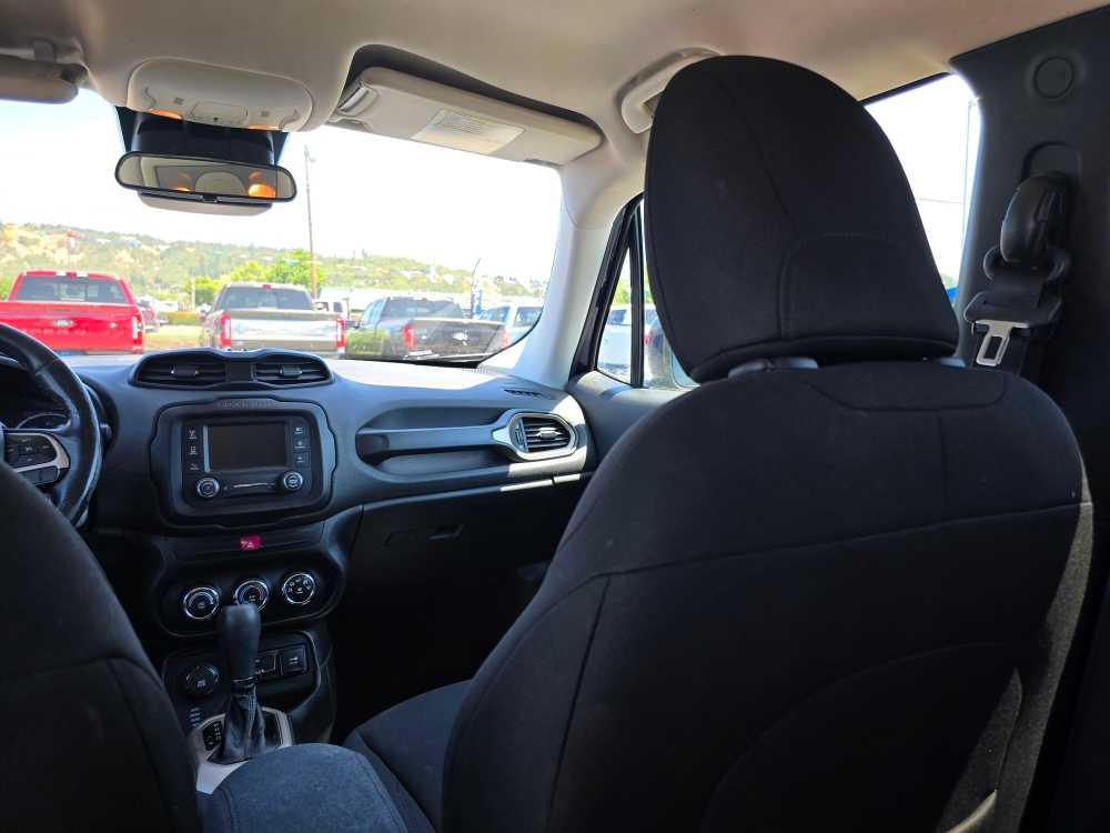 Thumbnail: 2017 Jeep Renegade - 14