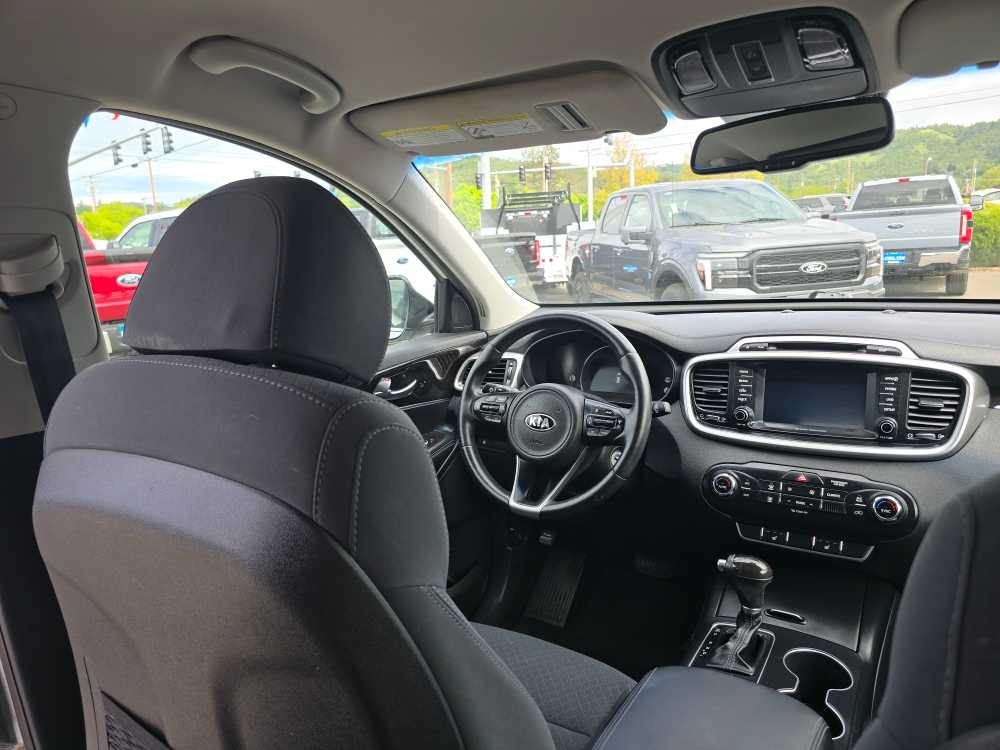 Thumbnail: 2018 Kia Sorento - 10