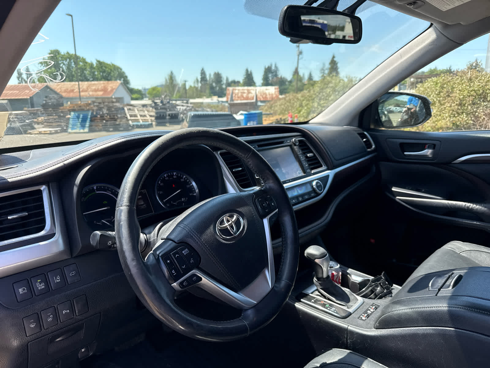 Thumbnail: 2015 Toyota Highlander - 9
