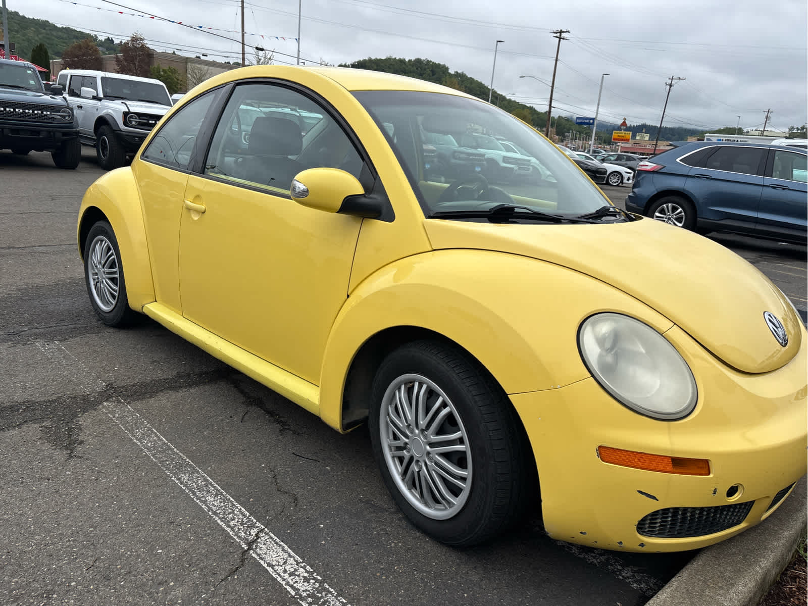Thumbnail: 2010 Volkswagen New Beetle - 7