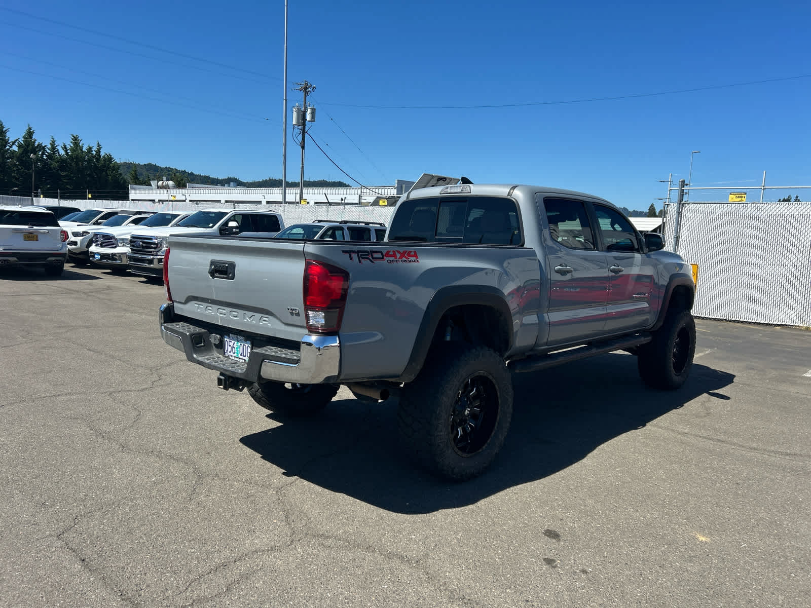 Thumbnail: 2018 Toyota Tacoma - 3