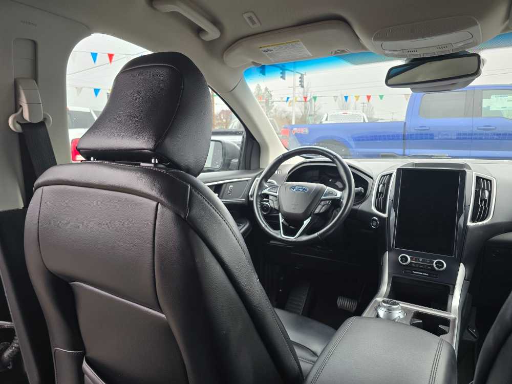 Thumbnail: 2023 Ford Edge - 10