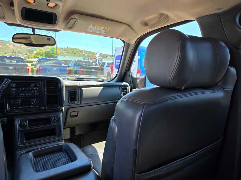 Thumbnail: 2004 GMC Sierra 2500 - 14