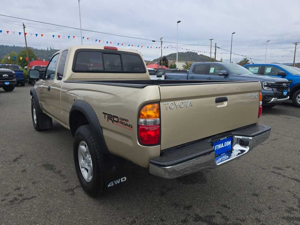 Thumbnail: 2002 Toyota Tacoma - 3