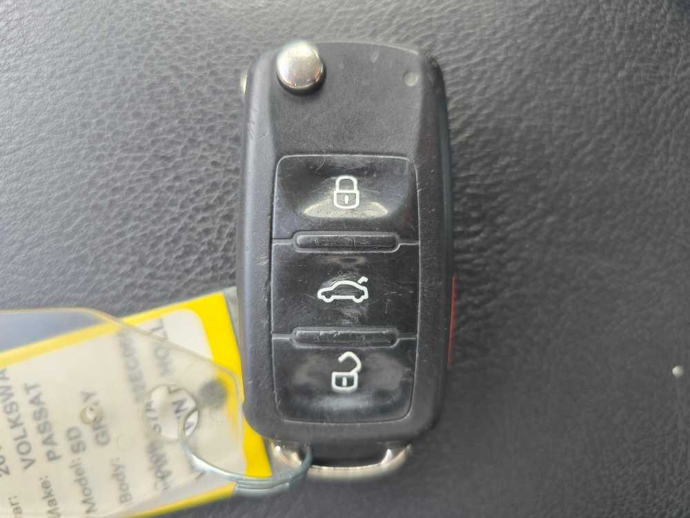 Thumbnail: 2014 Volkswagen Passat - 20