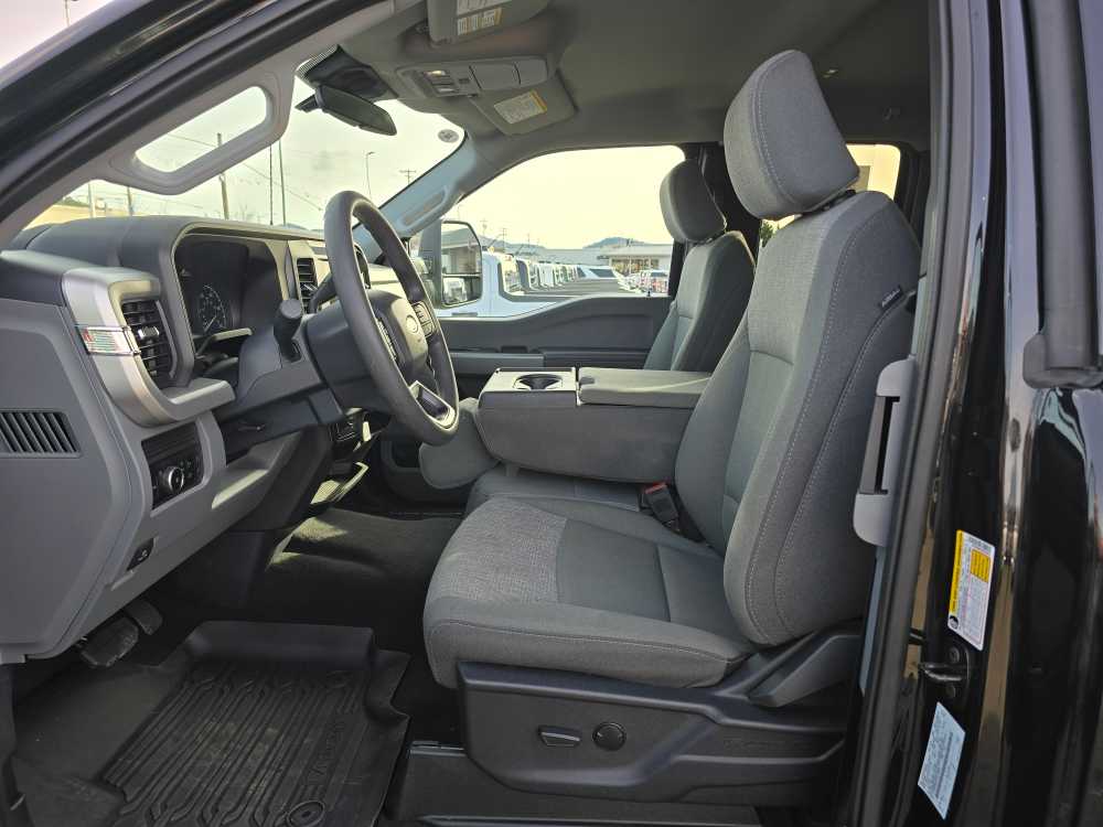 Thumbnail: 2025 Ford F-250 - 9