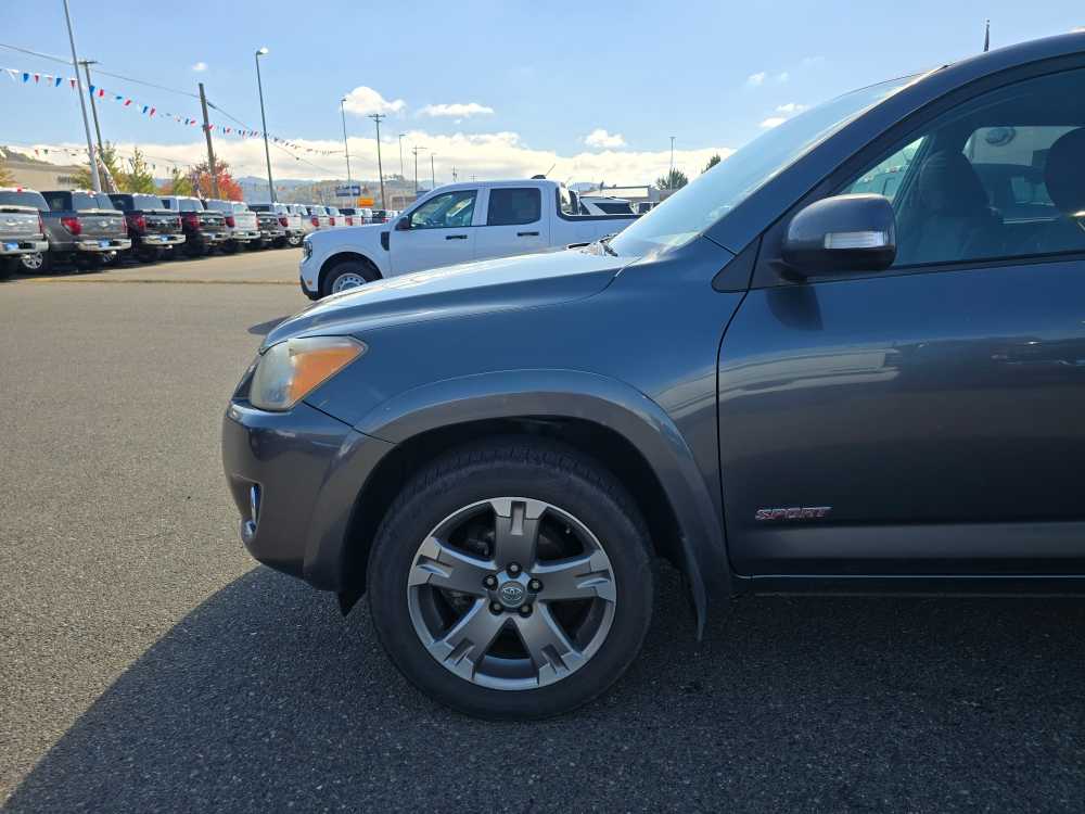 Thumbnail: 2011 Toyota RAV4 - 19