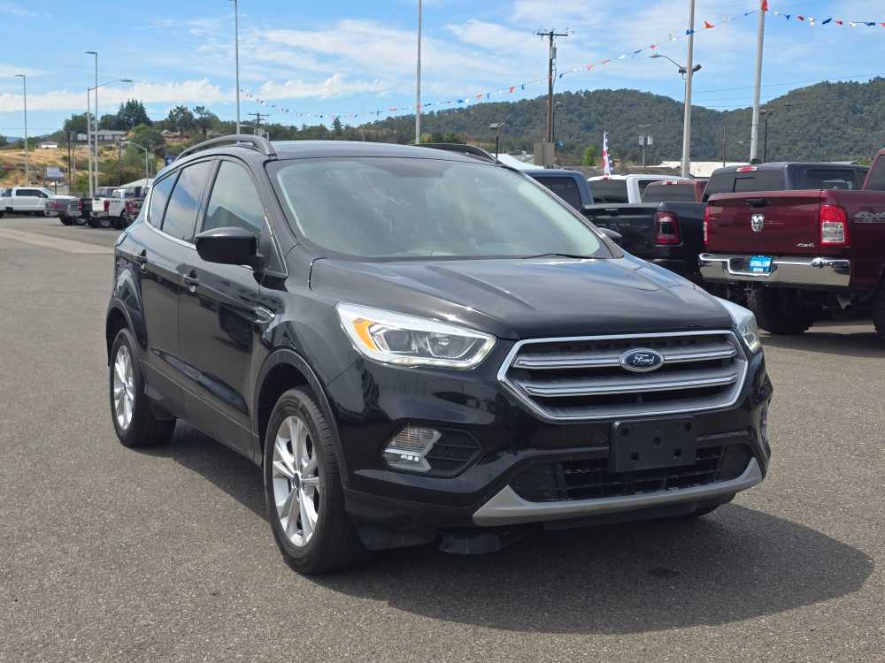 Thumbnail: 2017 Ford Escape - 11