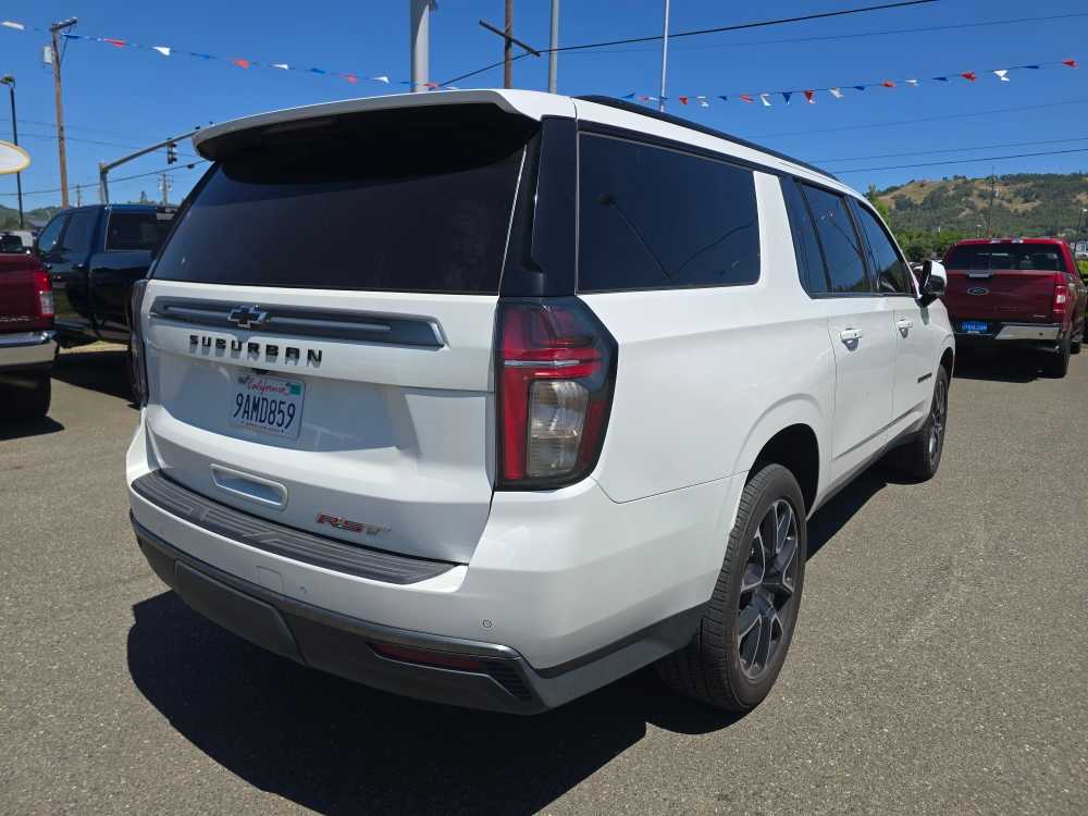 Thumbnail: 2022 Chevrolet Suburban - 5