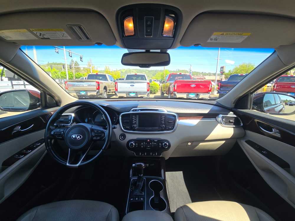 Thumbnail: 2017 Kia Sorento - 15