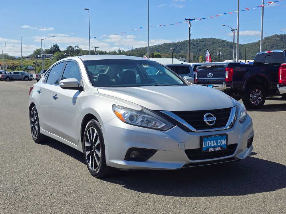 Thumbnail: 2018 Nissan Altima - 7