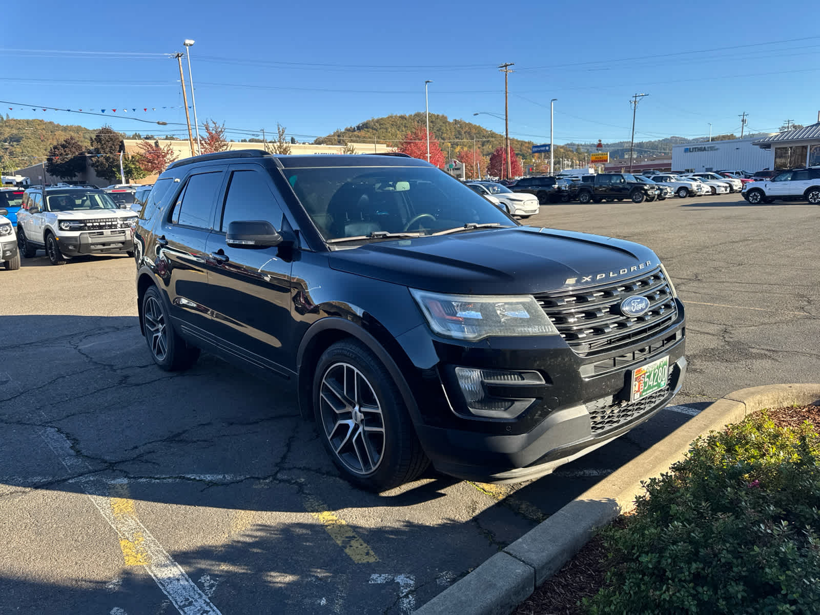 Thumbnail: 2016 Ford Explorer - 5