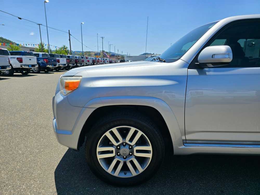 Thumbnail: 2010 Toyota 4Runner - 19