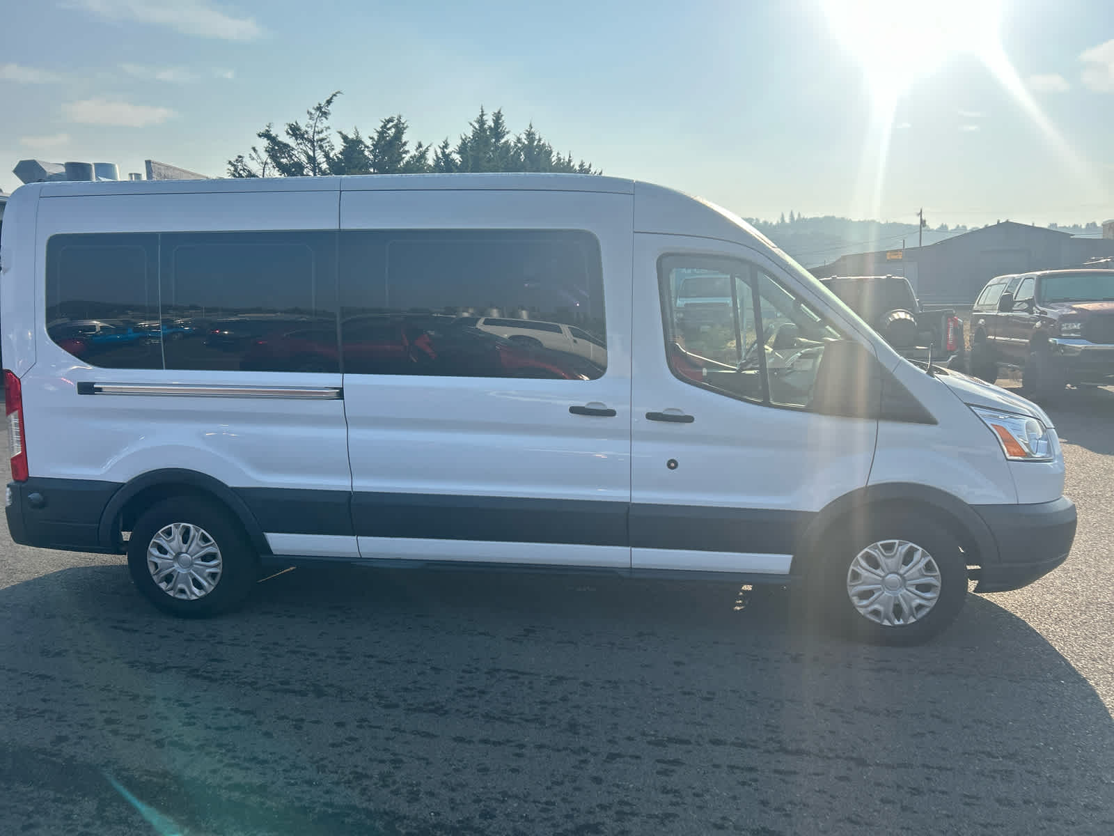 Thumbnail: 2018 Ford Transit Series - 5