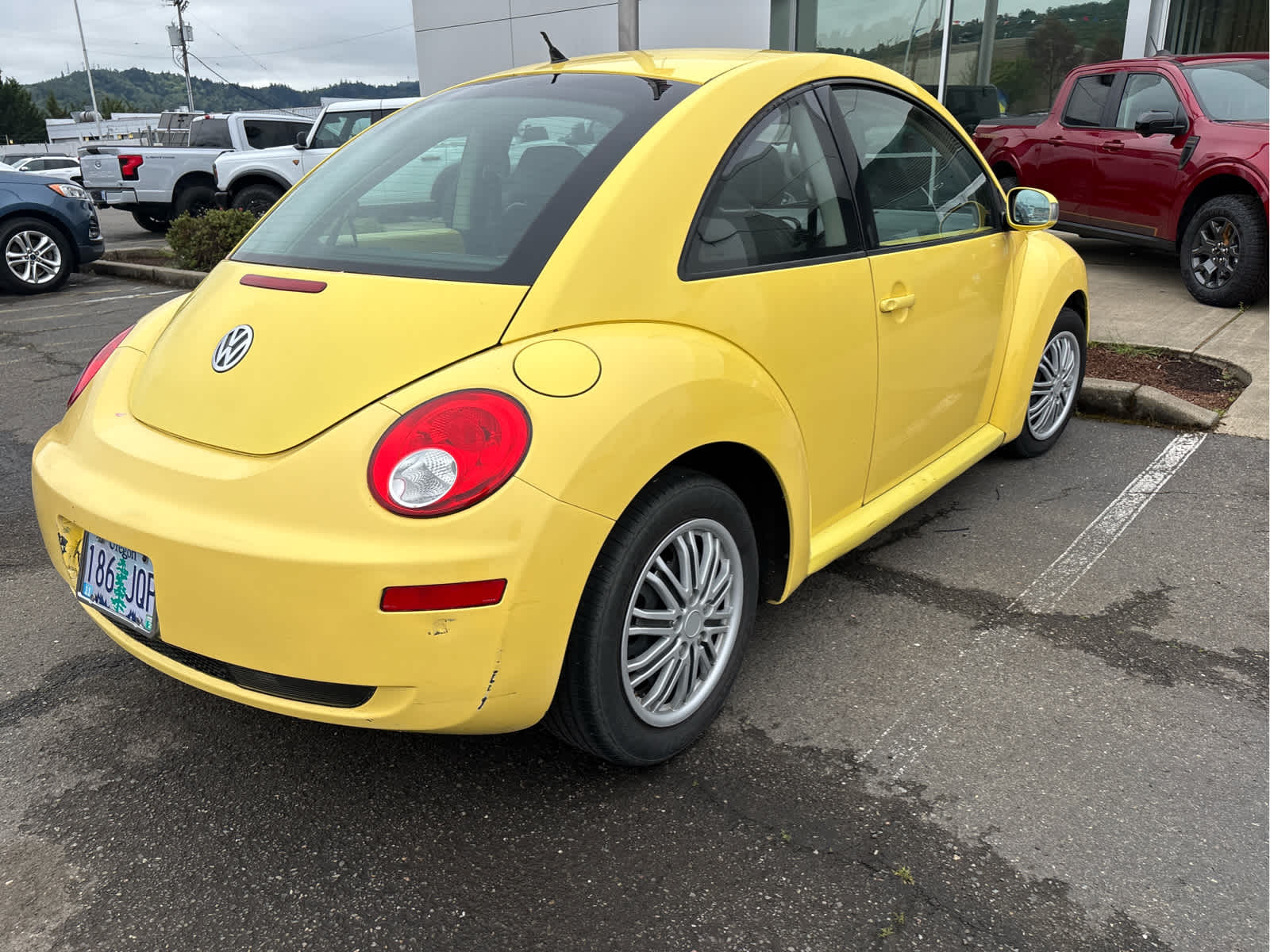 Thumbnail: 2010 Volkswagen New Beetle - 5