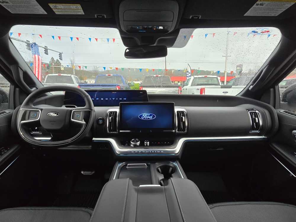 Thumbnail: 2025 Ford Expedition MAX - 15