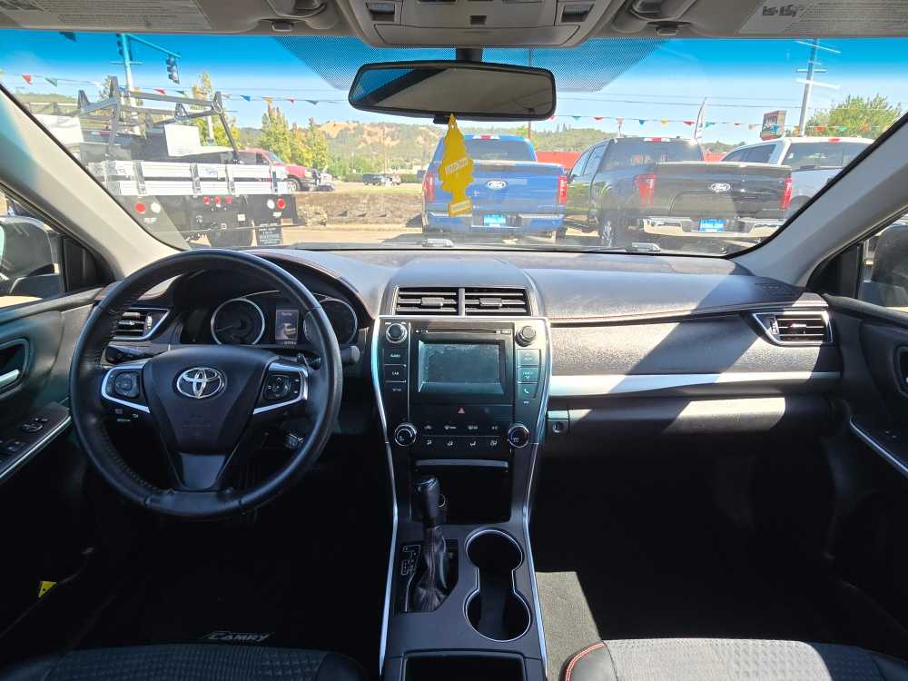 Thumbnail: 2015 Toyota Camry - 15