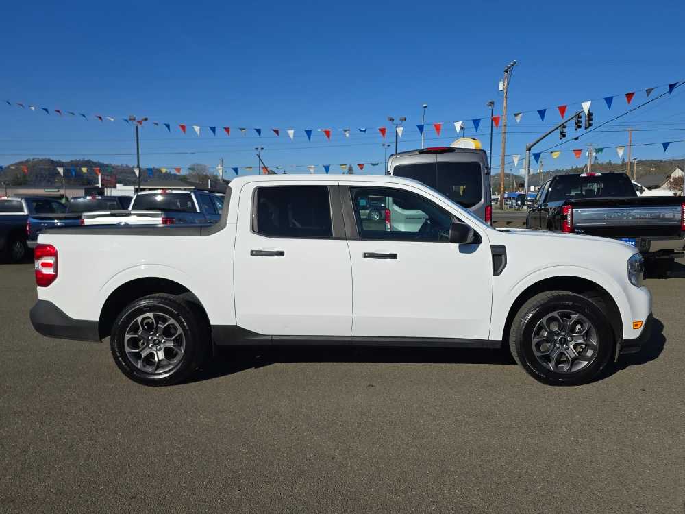 Thumbnail: 2022 Ford Maverick - 6