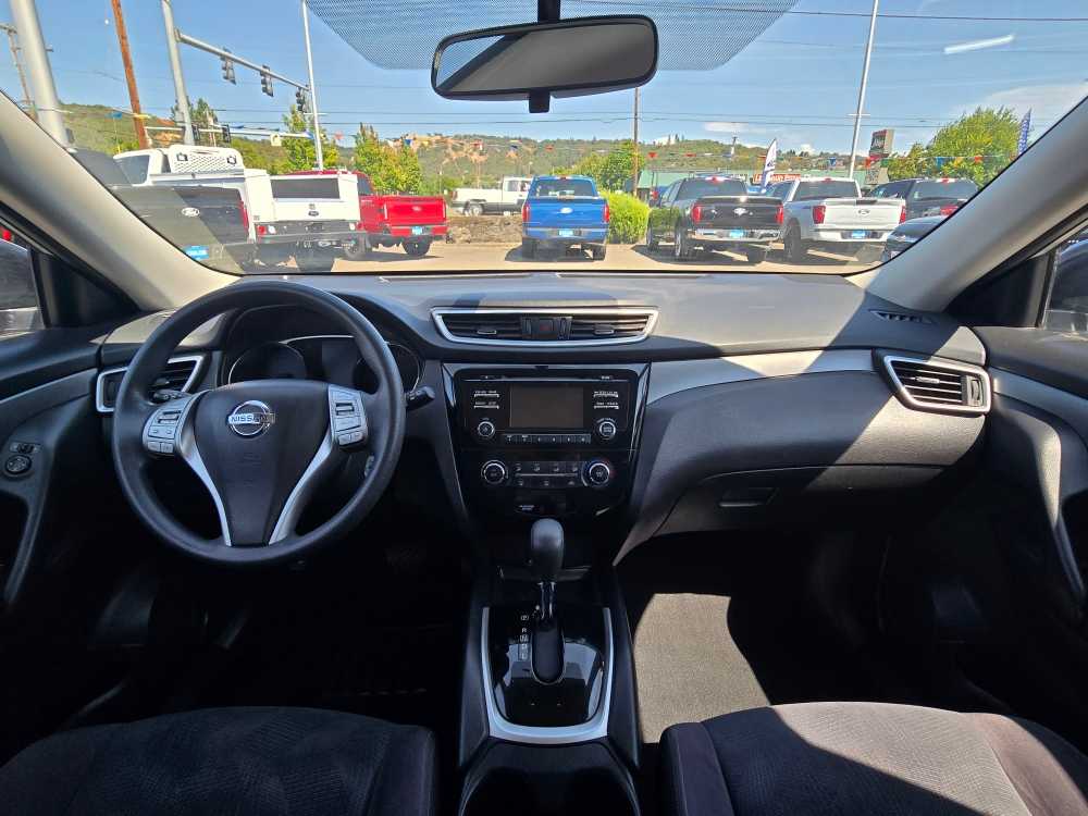 Thumbnail: 2016 Nissan Rogue - 15