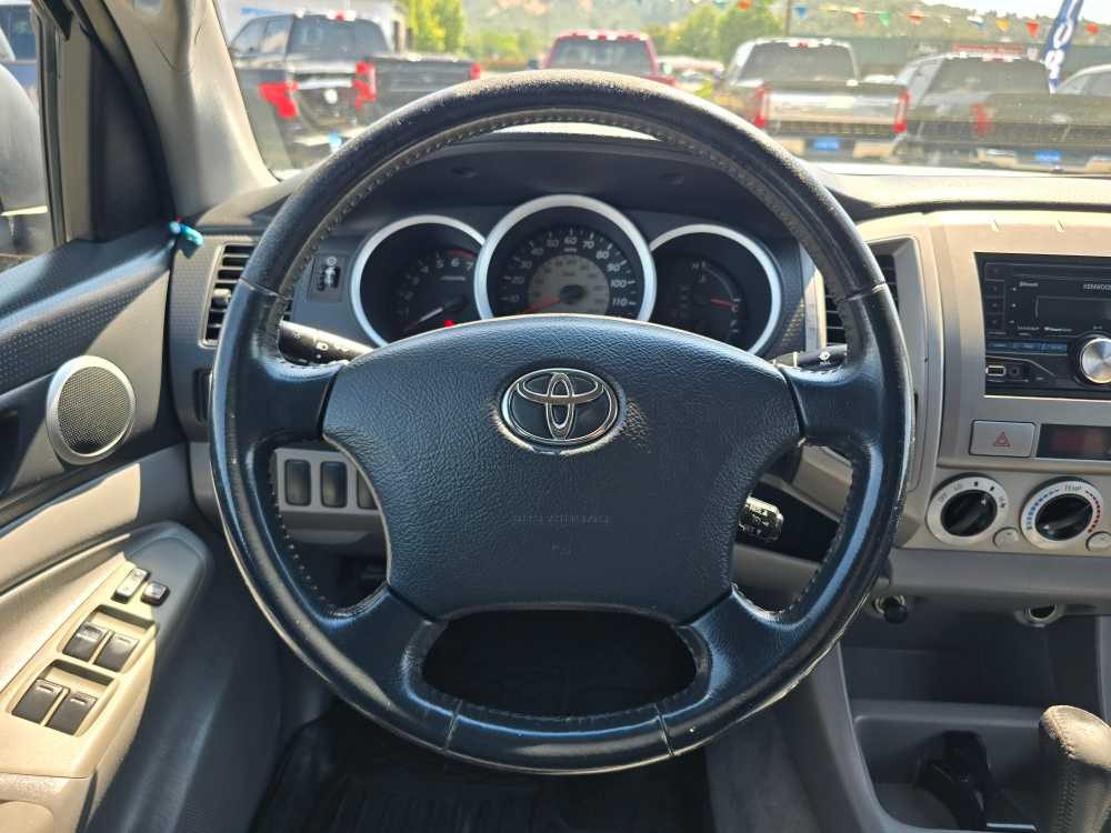 Thumbnail: 2005 Toyota Tacoma - 11