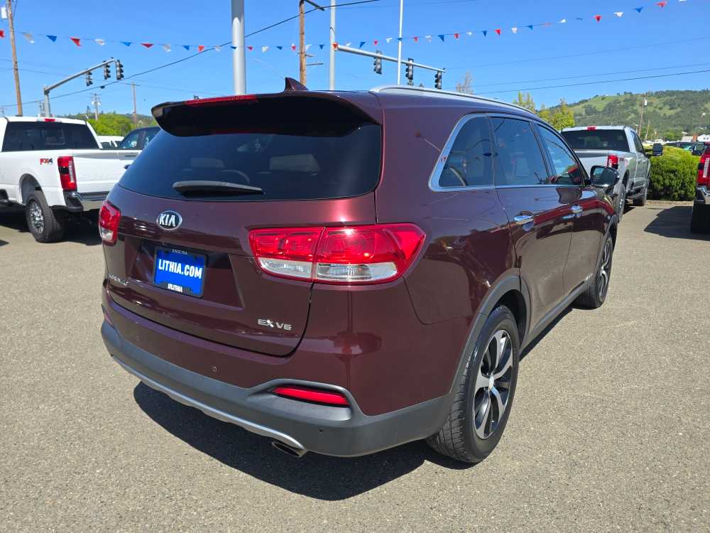 Thumbnail: 2017 Kia Sorento - 5