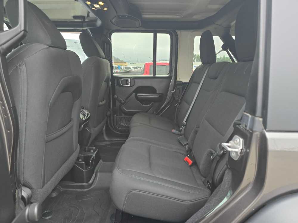 Thumbnail: 2019 Jeep Wrangler - 17