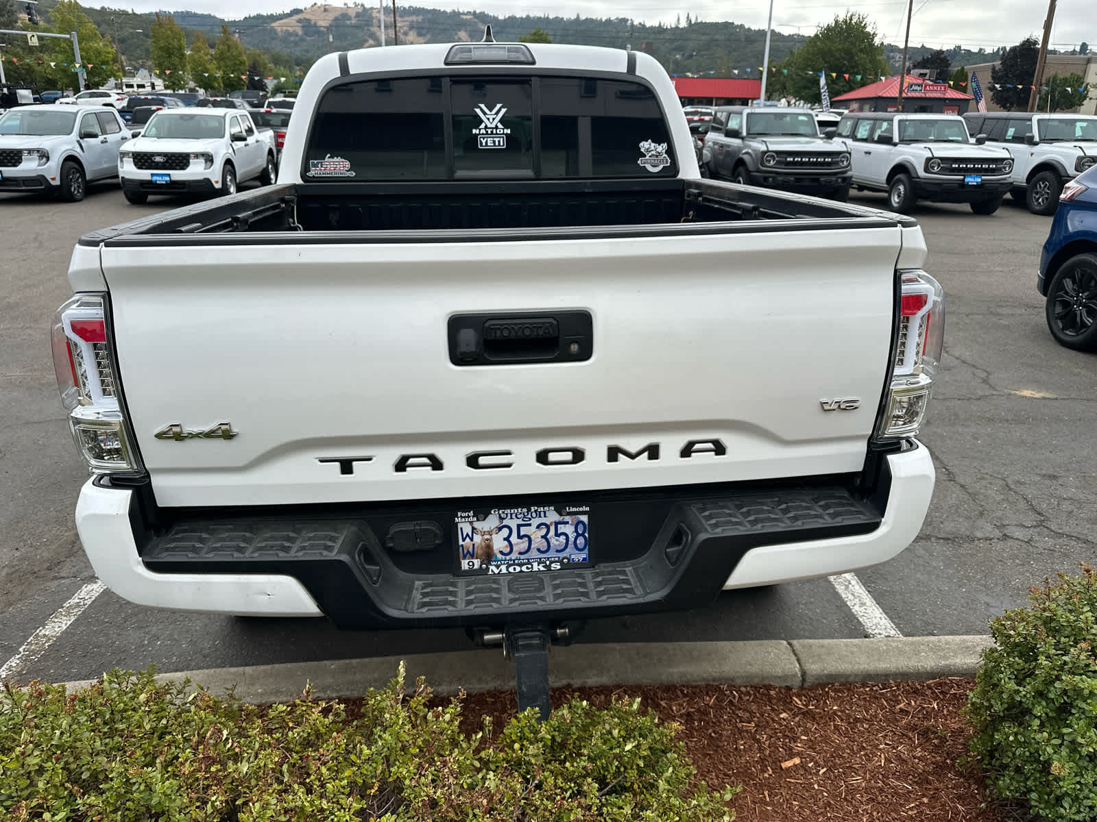 Thumbnail: 2017 Toyota Tacoma - 4