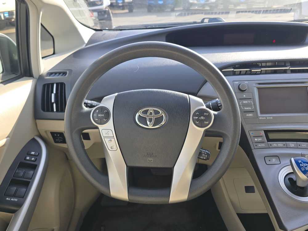 Thumbnail: 2013 Toyota Prius - 11