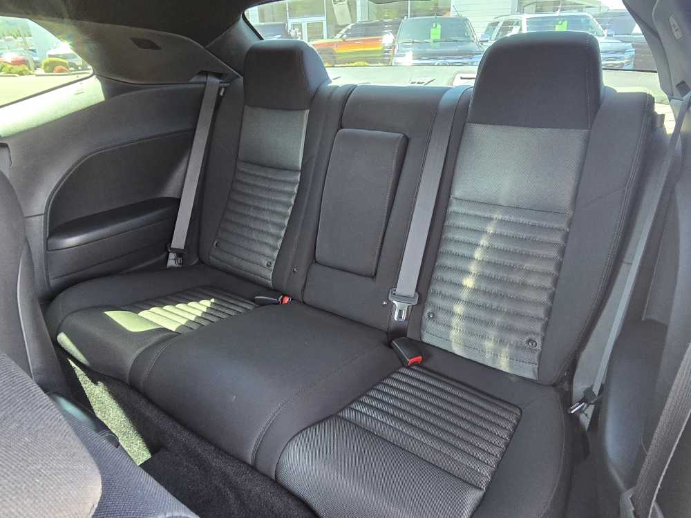 2013 Dodge Challenger SXT 16
