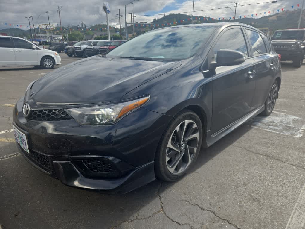 Thumbnail: 2018 Toyota Corolla iM - 1