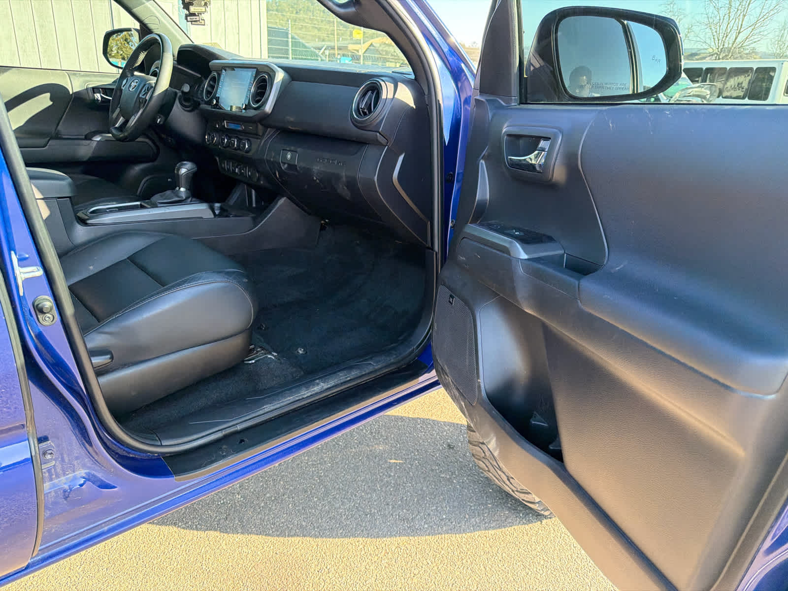 Thumbnail: 2023 Toyota Tacoma - 8