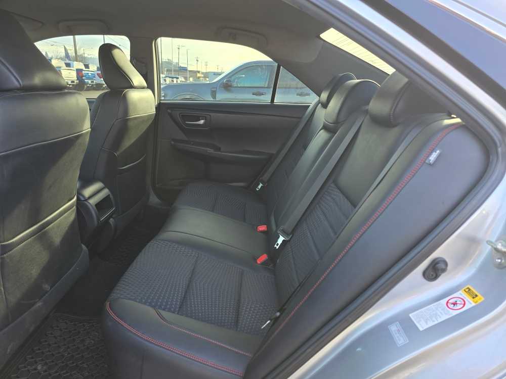 Thumbnail: 2015 Toyota Camry - 16