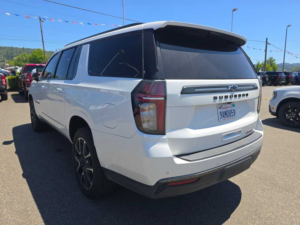 Thumbnail: 2022 Chevrolet Suburban - 3