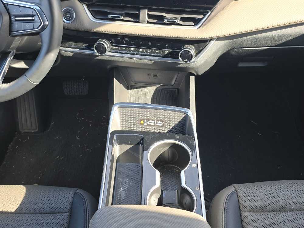 Thumbnail: 2025 Chevrolet Equinox - 13