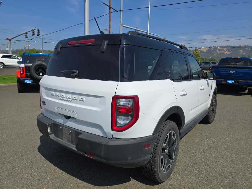 Thumbnail: 2021 Ford Bronco Sport - 3